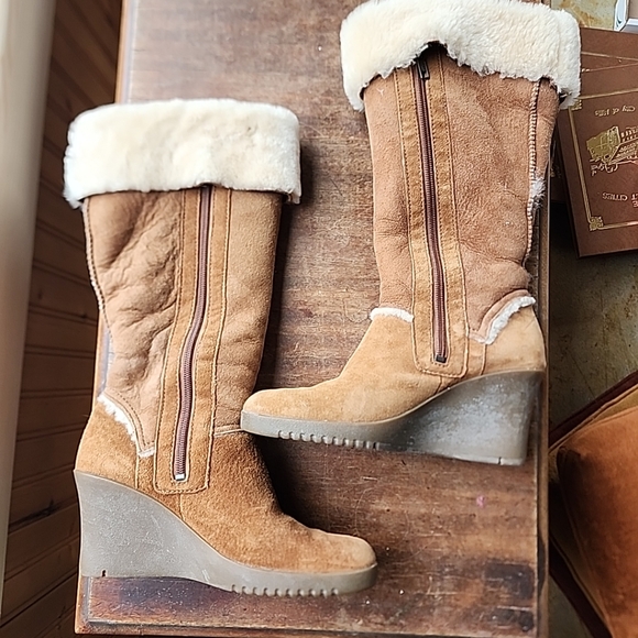 UGG Sandra wedge heel tan suede upper shearling lining sz 7 - Picture 4 of 10